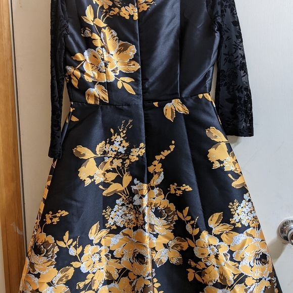 Black and gold cocktail dress - Picture 3 of 5